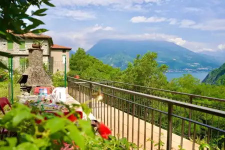 Diffuso Il Portichetto sulla collina a Vezio Perledo - 208