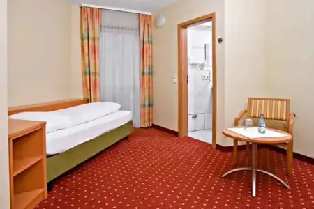 Residence - 4