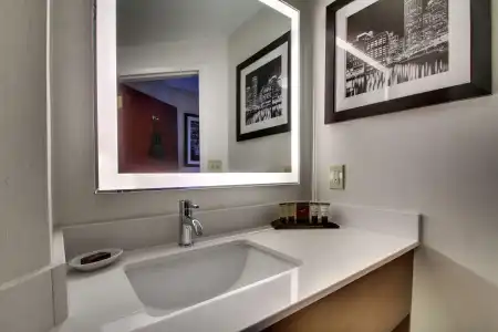 Best Western Plus Boston - 7
