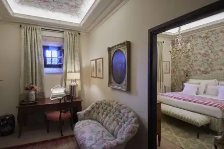 Helguera Palacio Boutique & Antique - 24