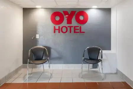 OYO Houston Katy Freeway - 1
