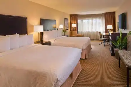 Silver Cloud Broadway - 54