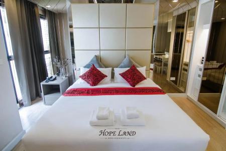 Hope Land Sukhumvit 8 - 19
