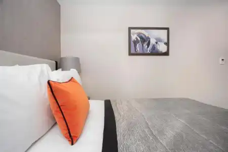 Ten Hill Place - 50