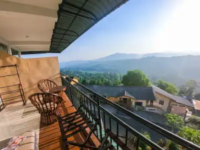 Romance Hills - 18