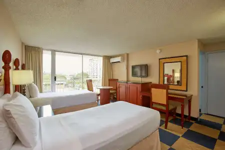 Ewa Waikiki - 4