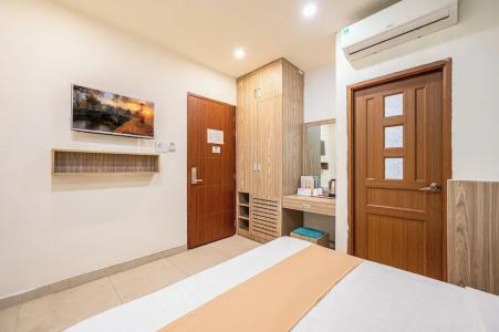 RedDoorz Plus near Le Quang Dinh Street - 6