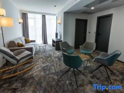 Best Western Plus Premium Inn - 105