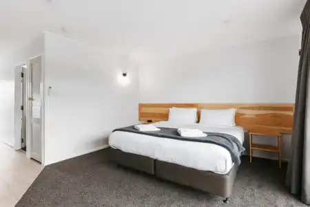 Cobblestone Court Motel – Wenzel Motels - 37