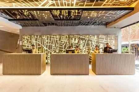 Hyatt Place Bangkok Sukhumvit 1 - 1