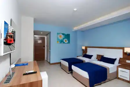 Kleopatra Ramira - All Inclusive - 2