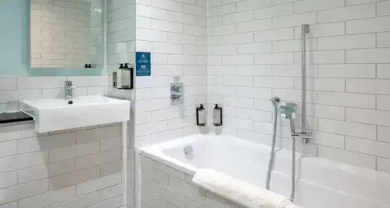 London Chigwell Prince Regent, BW Signature Collection - 68