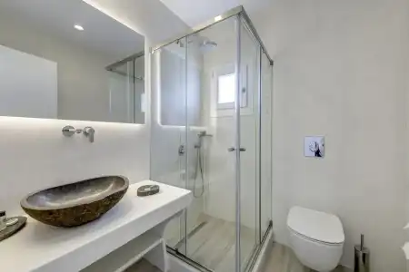 Makis Place - 15