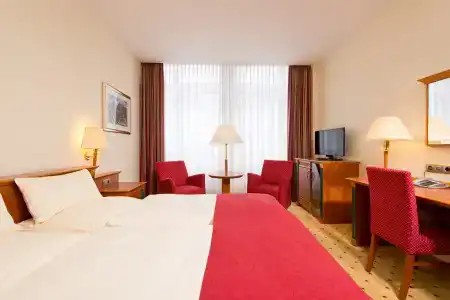 Steglitz International - 3