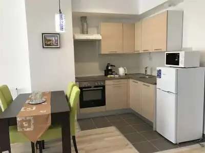 Corvin Rose Apartment - 14