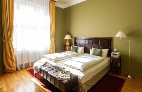 Louisa's Place - 172