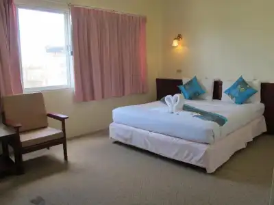 Chumphon Palace - 28