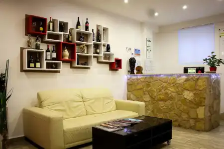 RossoVino Milano Boutique - 0