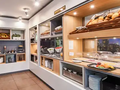 B&B Frankfurt-Hbf - 11