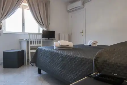 Sisters Hostel - 5