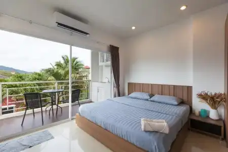 Number 4 Apartment - 9