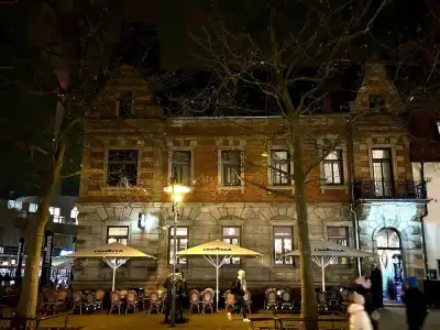BRASSERIE - 16