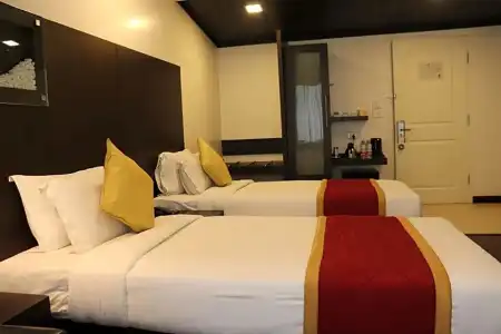 37th Crescent - 51