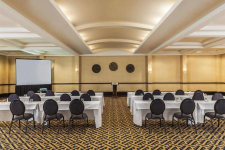 Sheraton Norfolk Waterside - 43