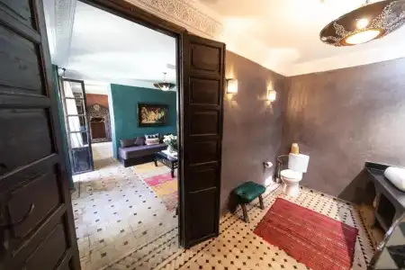 Riad Mur Akush - 35