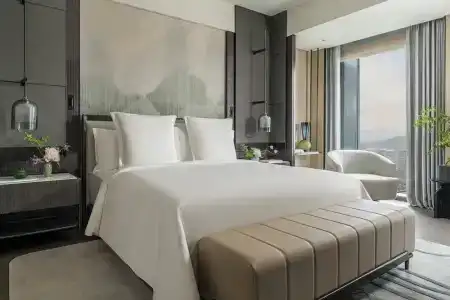 Four Seasons At Centre - 104