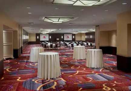 New York Marriott Marquis - 10