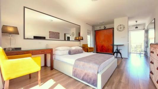 Refresh Boutique Apartments - 131
