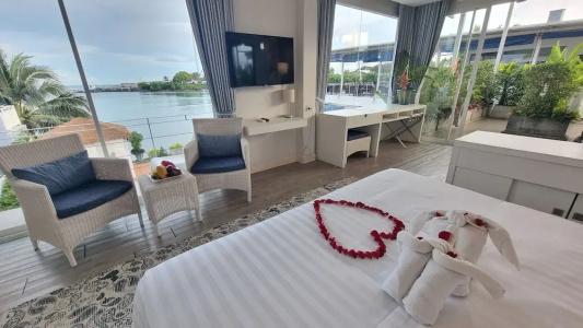 Phuket Boat Quay Panwa Beach - 108