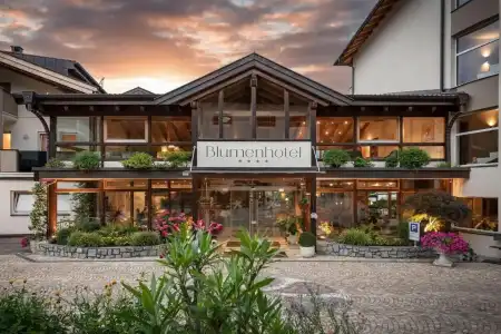 Baumgartner's Blumenhotel - 0