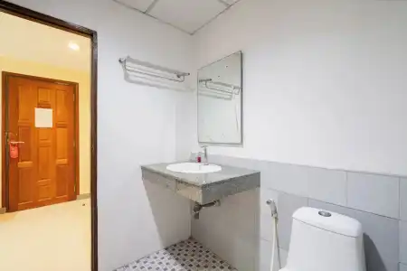 Square One Patong - 150