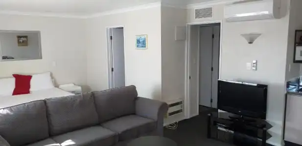 Shadzz Motel - 55