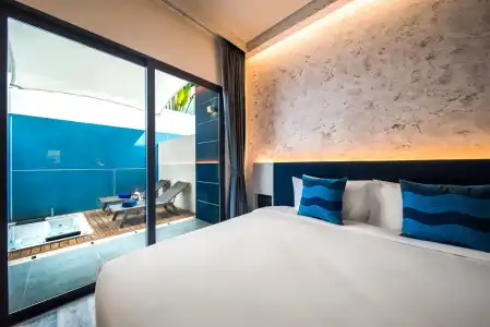 Clover Patong - 26