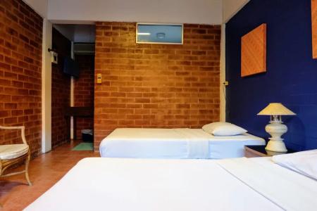 Red Brick Guesthouse - 4