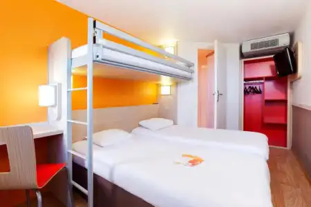 Hôtel Première Classe Toulouse Nord - Sesquières - 31