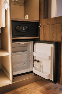 Windsor Tossa – Adults Only +16 - 61