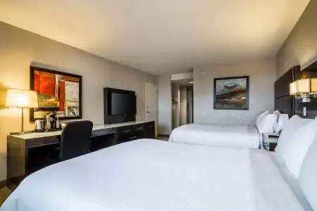 Holiday Inn Vancouver-Centre - 14