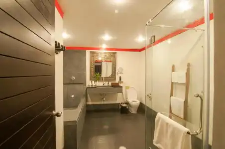 La Rose Suites - 100