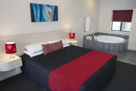 Aubyn Court Spa Motel - 162