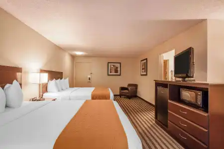 Quality Inn & Suites Vancouver - Hazel Dell - 5