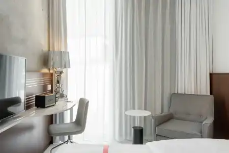 Ruby Ella Cologne by IHG - 32