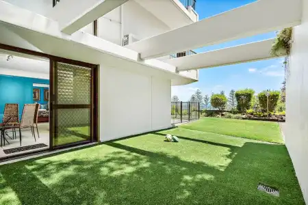Gemini Court Holiday Apartments - 518