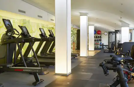 Hilton Frankfurt Airport - 45