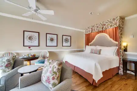 Spindrift Inn - 19