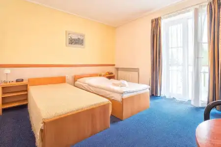Carl Inn - 7