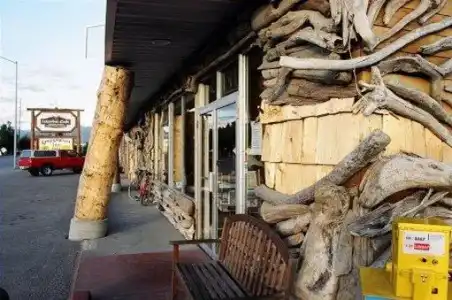 Qupqugiaq Inn - 14